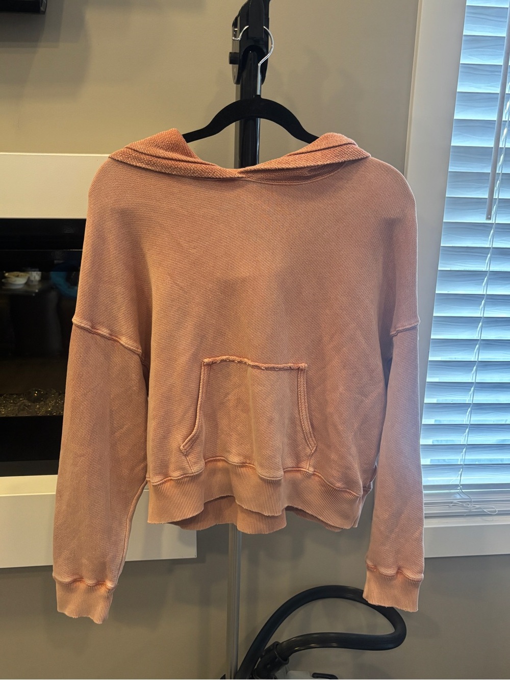 American Eagle Outfitters Rose Pink Hooded Pullover Sweatshirt